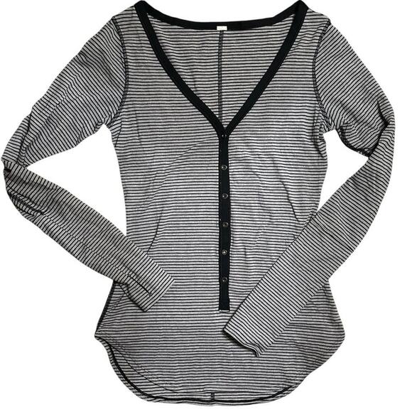 LULULEMON Awesoma Henley in Hyper Stripe Black Heathered Slate Sz. 4 - Picture 3 of 14